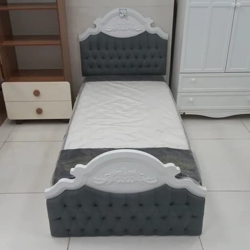 تخت جوان و بزرگسال لمسه خور جنس ام دی اف درجه یک ارین سینا با روکش ممبران کره ای درجه یک و با پارچه ترک قابل تمیز شدن مبلمان فرنا مدل 1143929