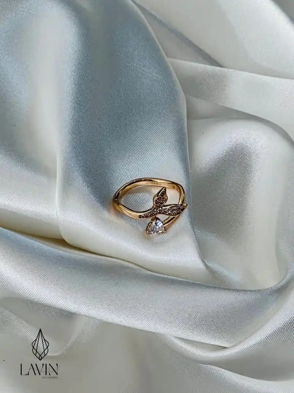 انگشتر برگ نگین‌دار ژوپینگ کد 7426