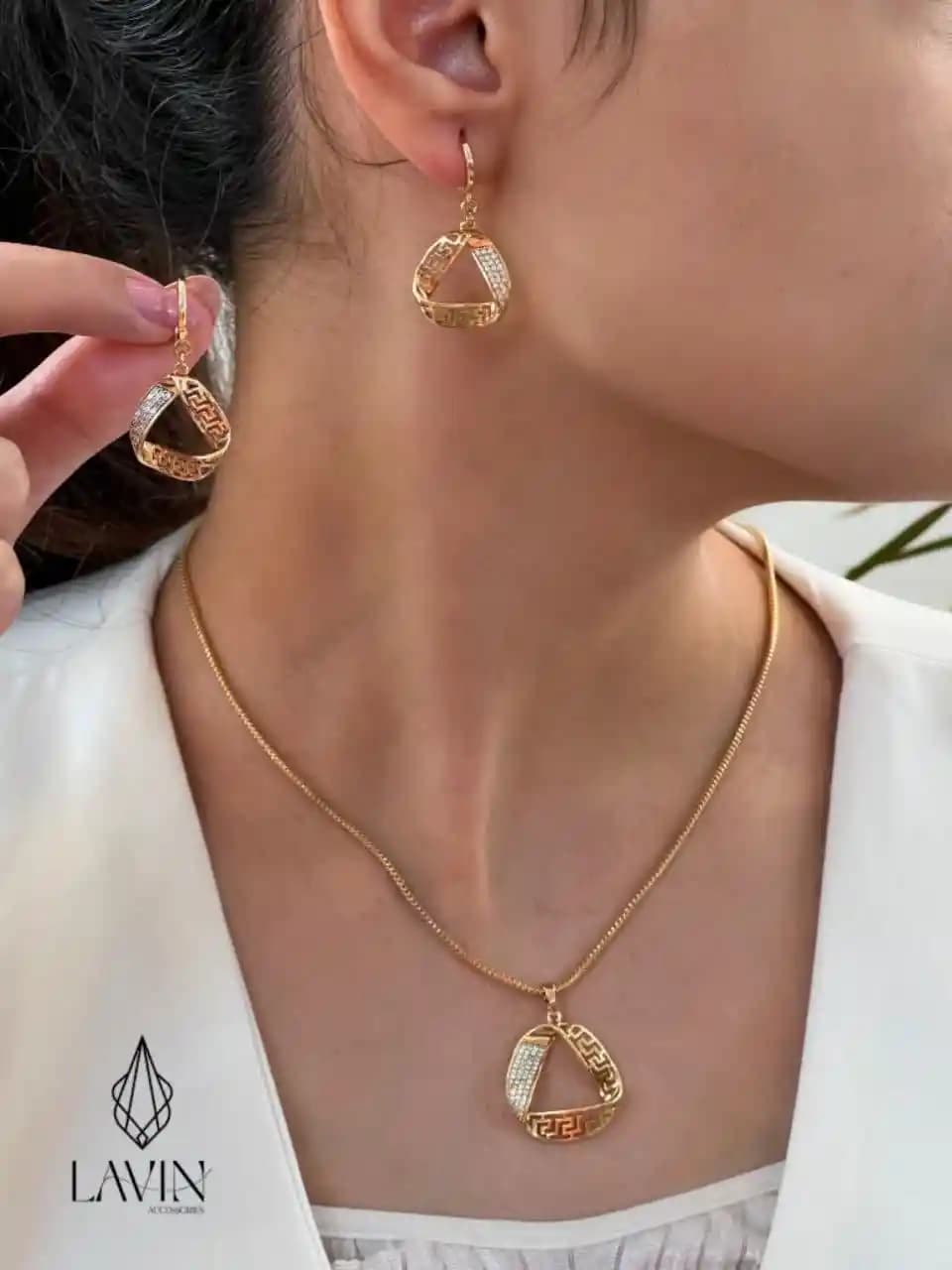 نیم‌ست هندسی نگین‌دار ژوپینگ کد 7395 — تصویر ۲