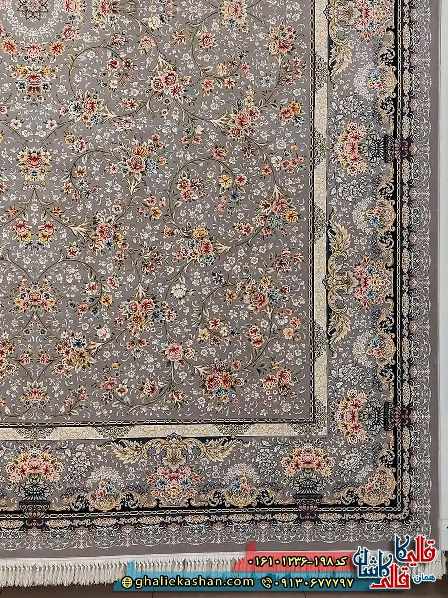 فرش کلاسیک 1200 شانه طرح افشان لی لی رز رنگ طوسی نقره ای کاشان — تصویر ۳