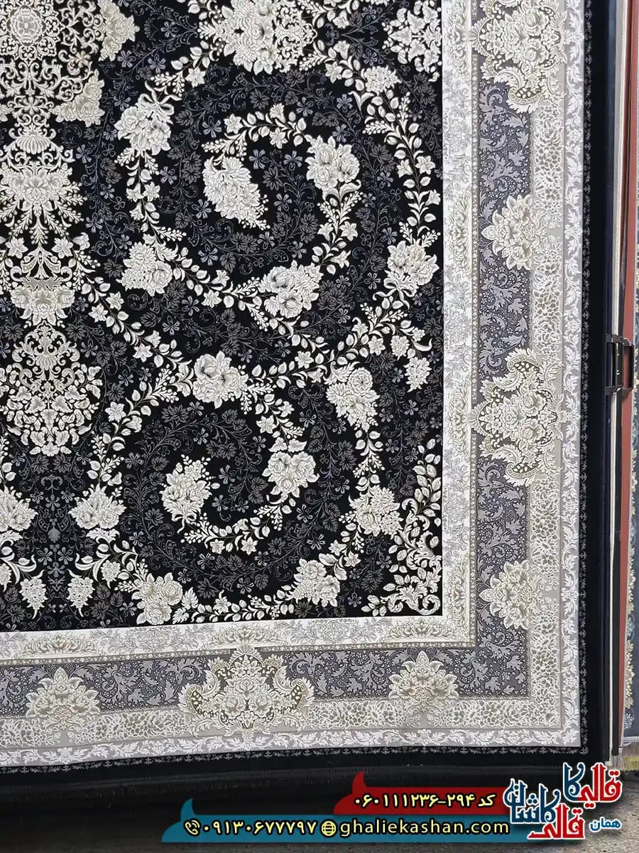 فرش طلاکوب 1200 شانه طرح افشان سوگل رنگ سرمه ای گل برجسته کاشان — تصویر ۳