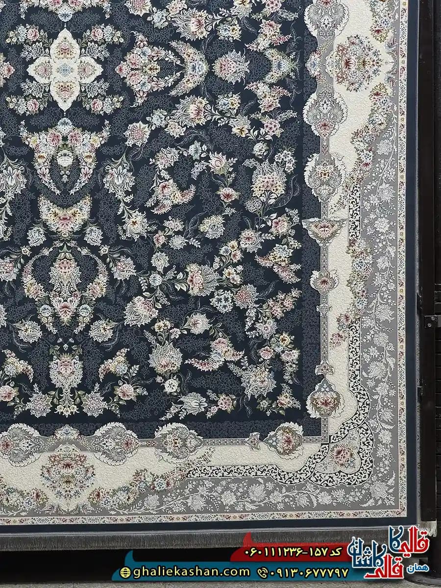 فرش کلاسیک 1200 شانه طرح افشان سوسن رنگ طوسی دودی گل برجسته کاشان — تصویر ۳