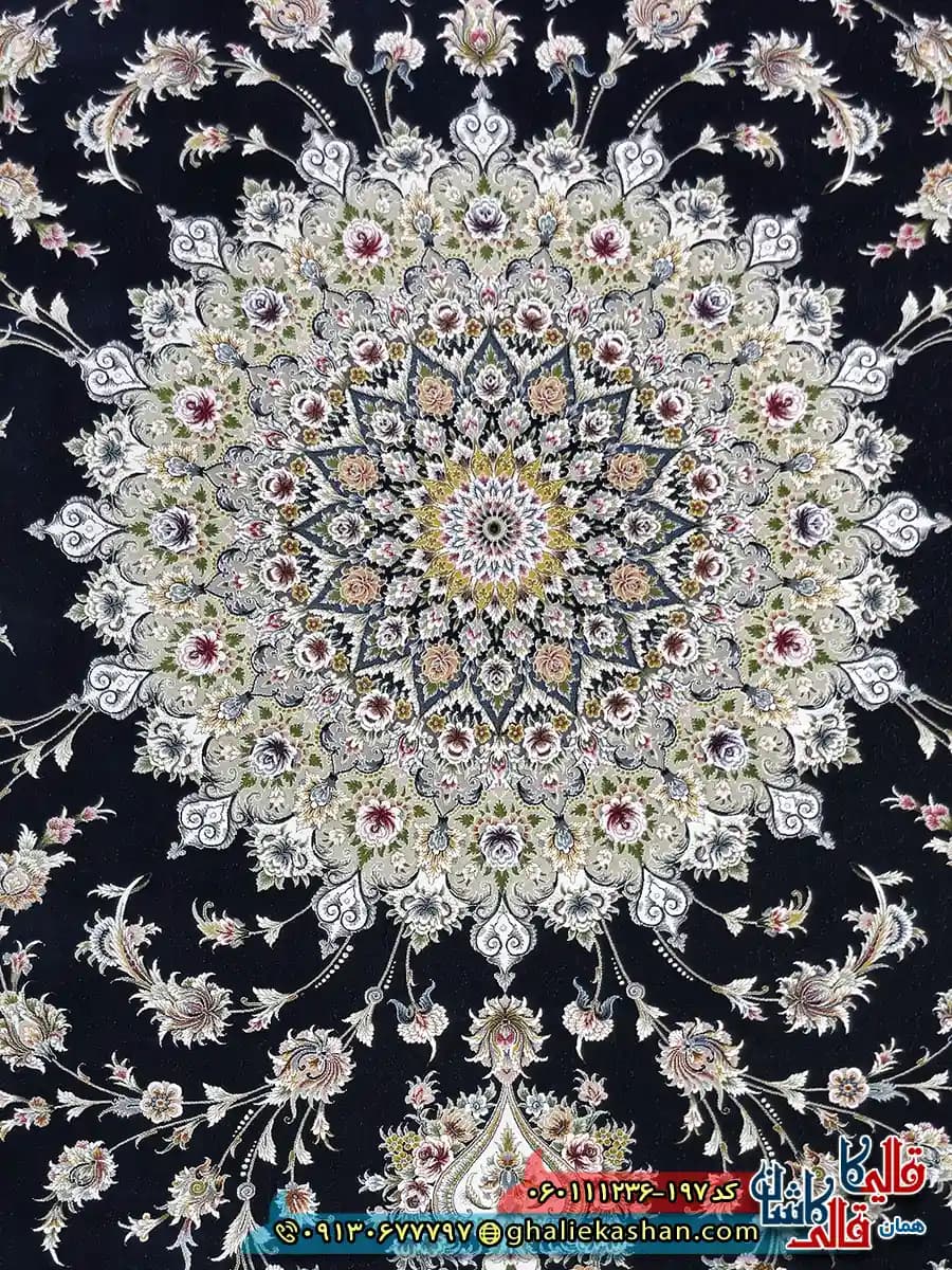 فرش کلاسیک 1200 شانه طرح بردیا زمینه سرمه ای گل برجسته کاشان — تصویر ۴
