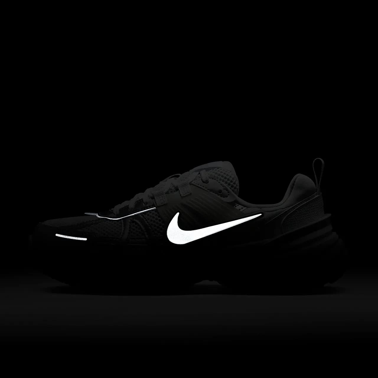 Nike V2K Run — تصویر ۳