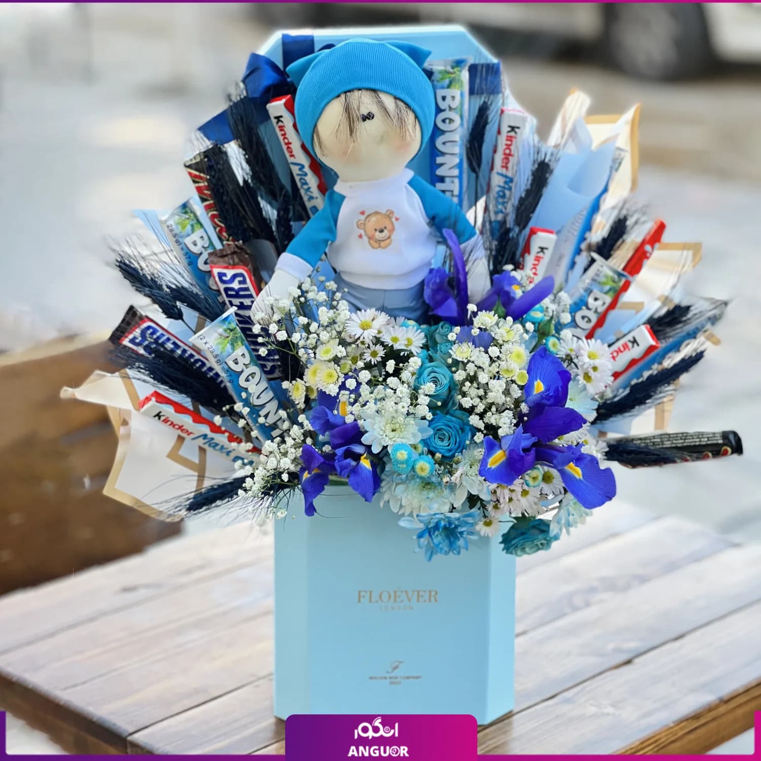 باکس گل پسرانه عروسک و شکلات ولنتاین