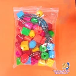 بازی ریسمانک جعبه ای(بازی فکری مثبت 3 سال) حاوی نخ و مهره های رنگی درشت — تصویر ۵