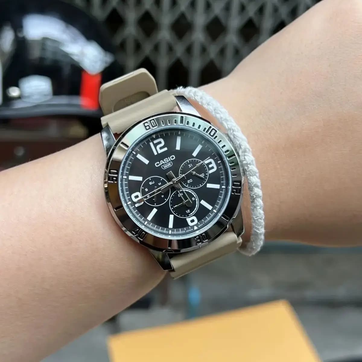 ساعت مچی مردانه کاسیو مدل Casio MTP-VD300-5BUDF — تصویر ۴