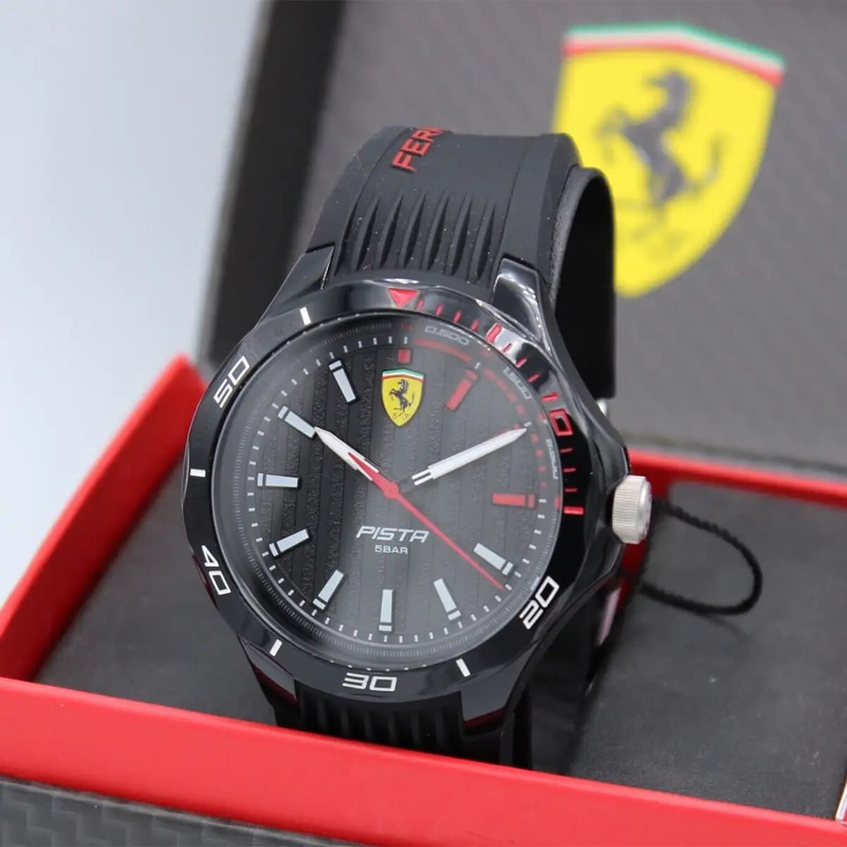 ساعت مچی مردانه فراری مدل Scuderia Ferrari 830780 — تصویر ۶