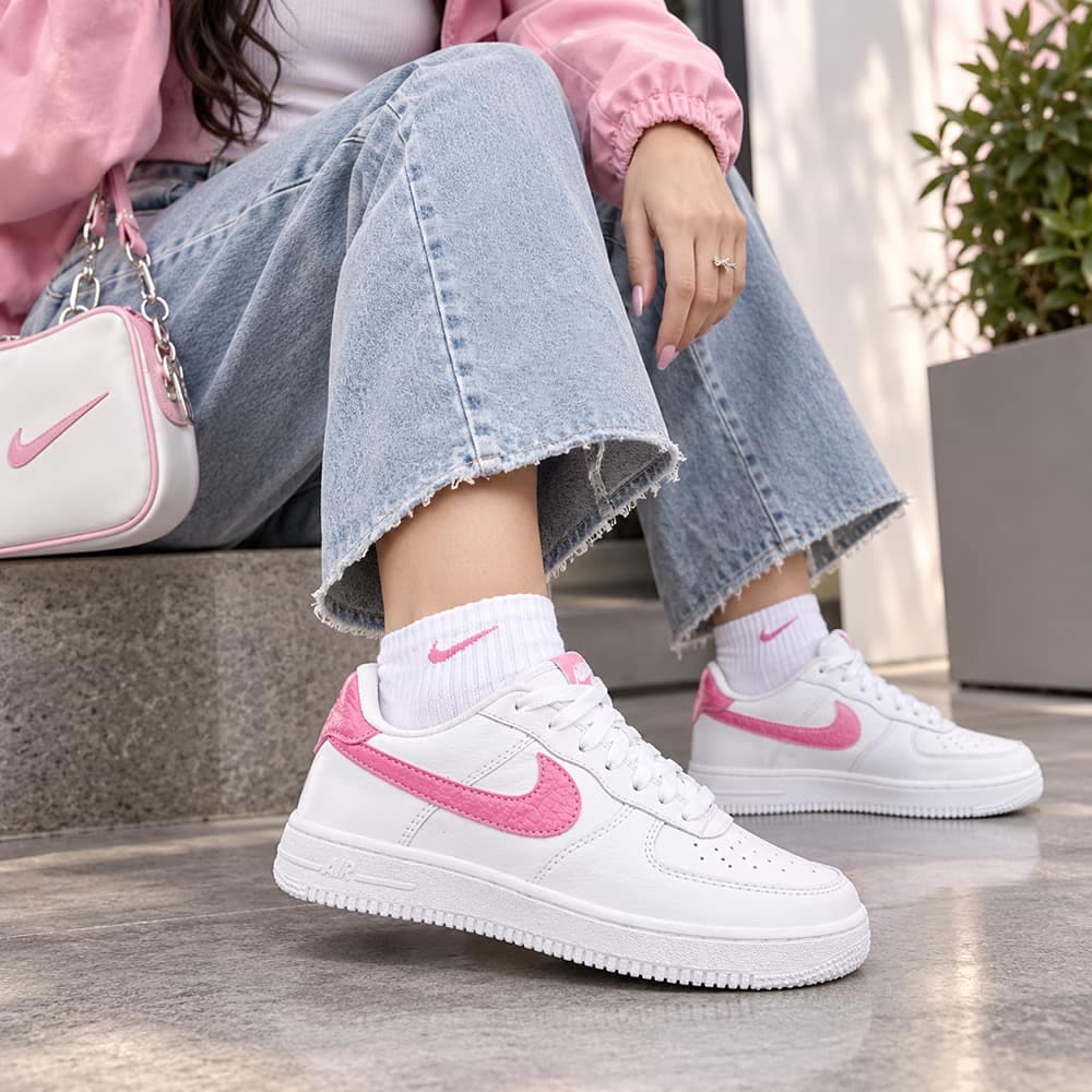 کفش اسپرت زنانه مدل نایک ایرفورس NIKE AIRFORCE 1 رنگ سفید – صورتی