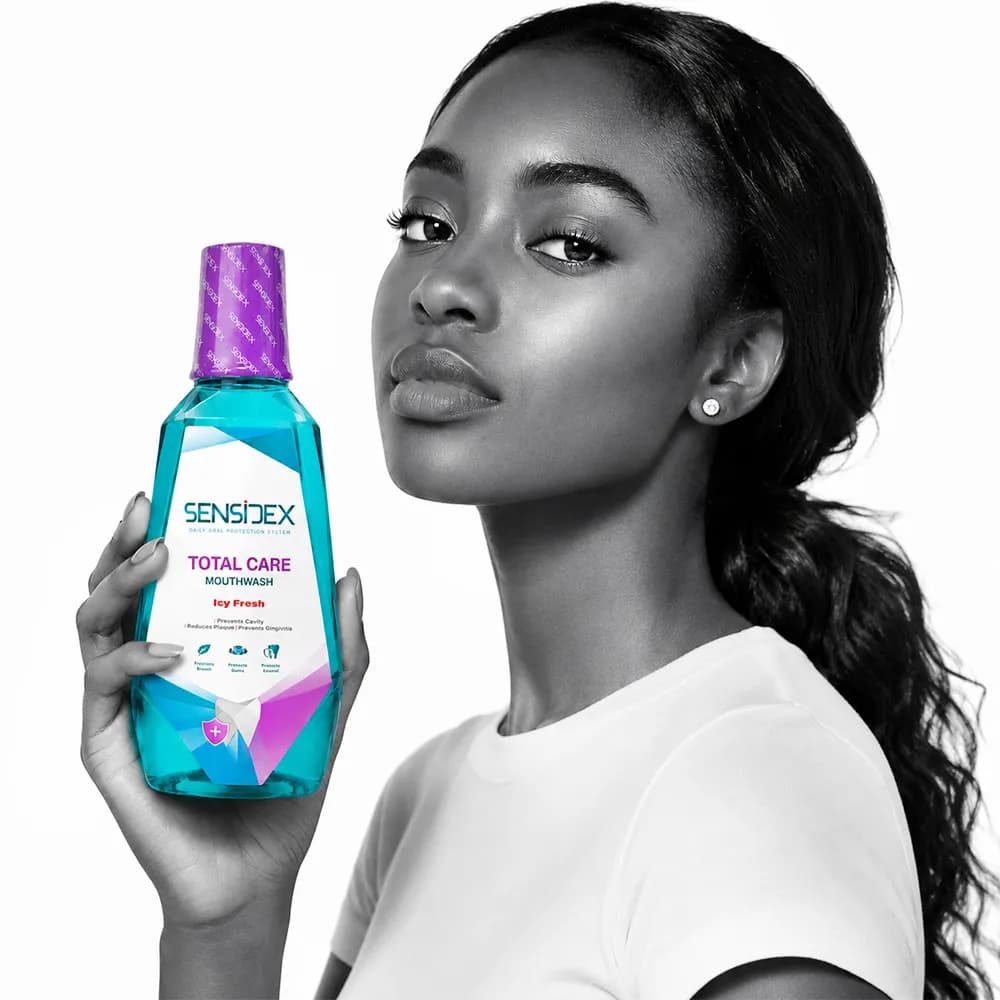 محلول دهانشویه کامل سنسیدکس مدل Icy Fresh حجم 420 میلی لیتر — تصویر ۳