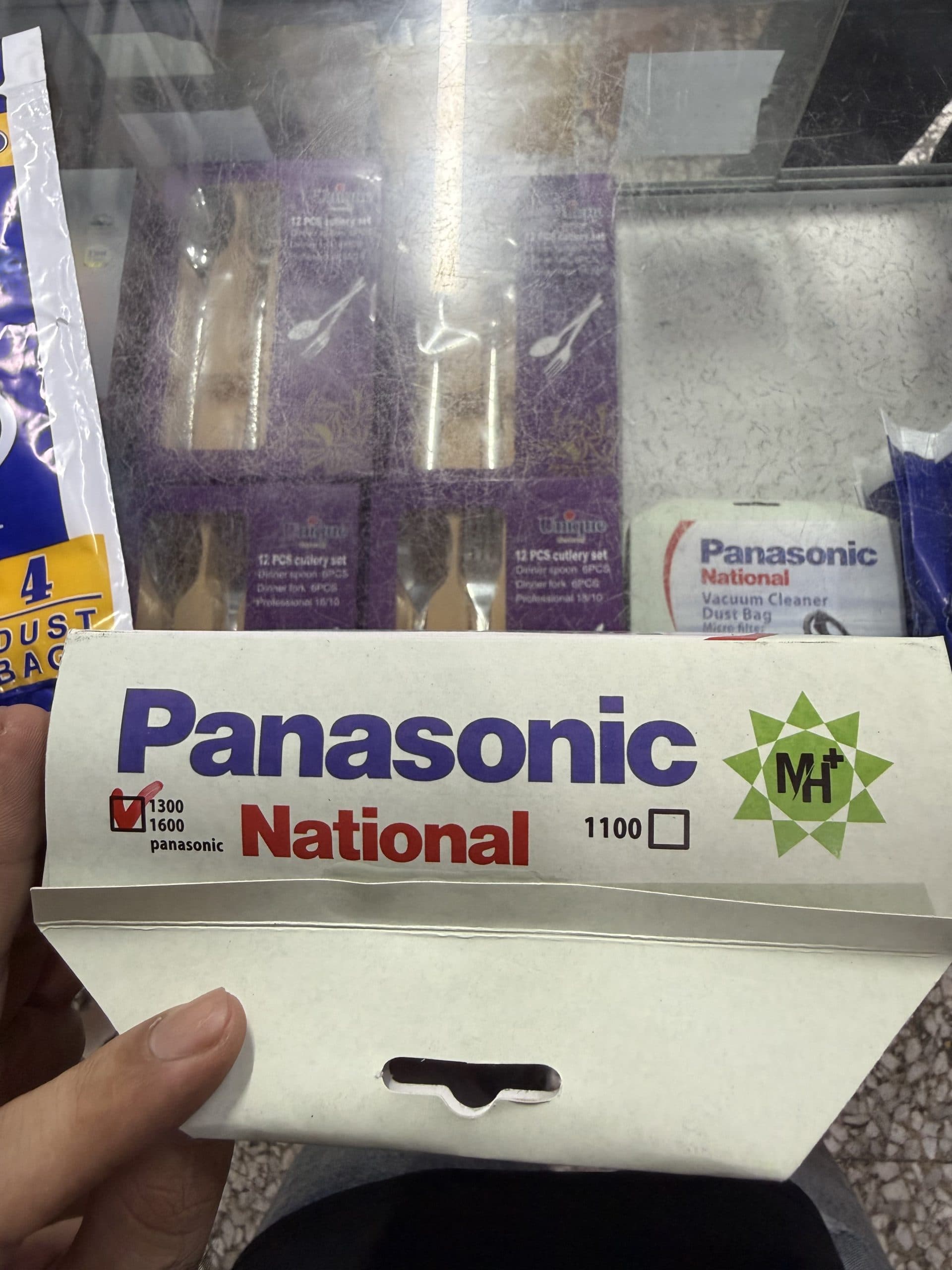 کیسه جاروبرقی پاناسونیک نشنال Panasonic National میکروفیلتر با فیلتراسیون ۹۹٪ ذرات ریز مدل ۱۳۰۰ و ۱۶۰۰ بسته ۵ عددی اورجینال (عمده و تک) — تصویر ۵