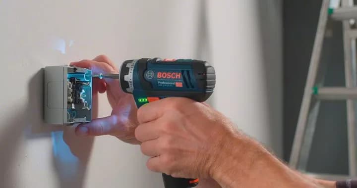 دریل پیچگوشتی شارژی بوش 12ولت همراه با 4سری مدل GSR 12V-15 FC SET — تصویر ۳