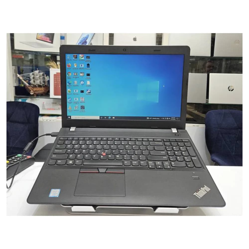 لپ تاپ لنوو مدل ThinkPad E570 | پردازنده Core i5 – رم 8 – حافظه داخلی 256 گیگابایت – صفحه نمایش 15 اینچ HD — تصویر ۲