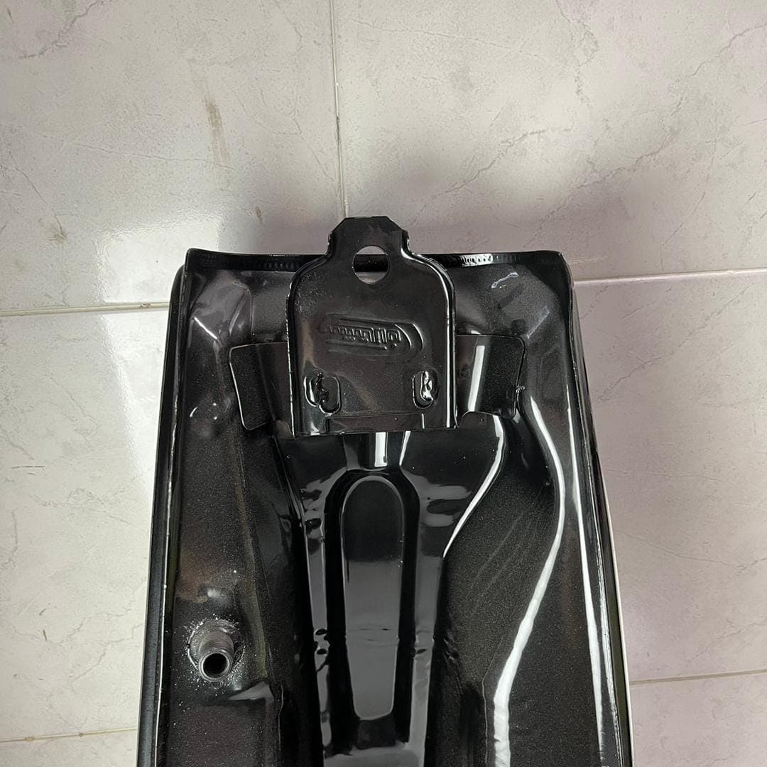 باک مشکی پر — تصویر ۲