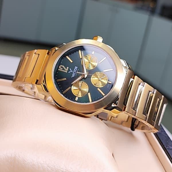 ساعت مچی مردانه ویکتور اورجینال طلایی سبز مدل V5660 (سه موتوره) — تصویر ۳