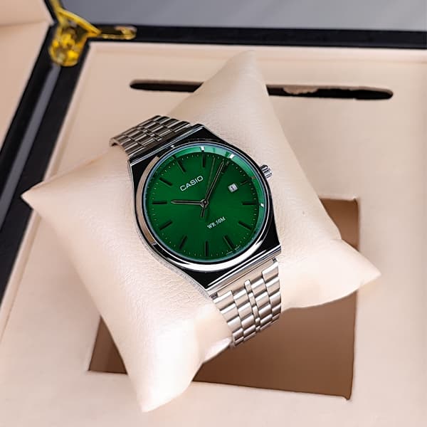 ساعت مچی مردانه Casio گادفادر بند استیل سبز — تصویر ۶