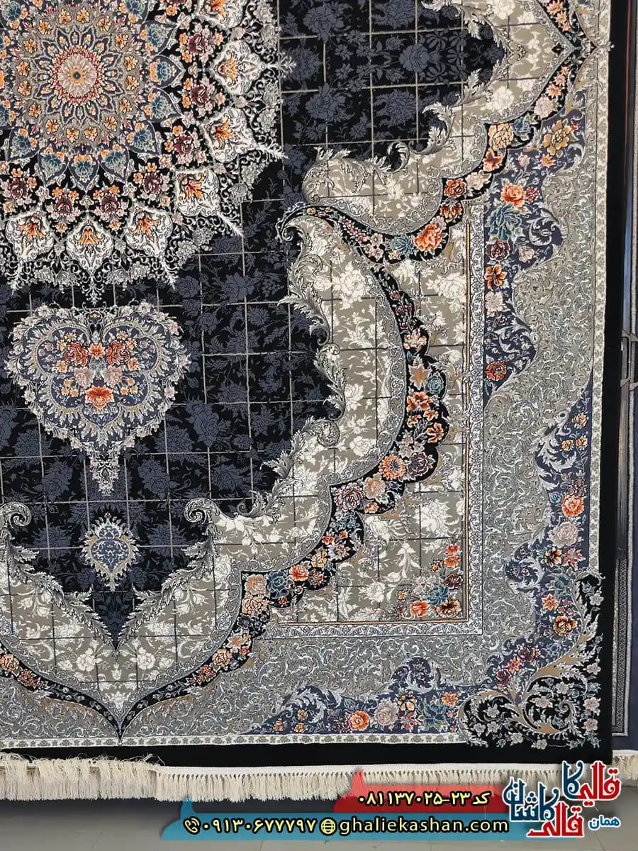 فرش کلاسیک 700 شانه خشتی طرح ناهید رنگ سرمه ای کاشان — تصویر ۳