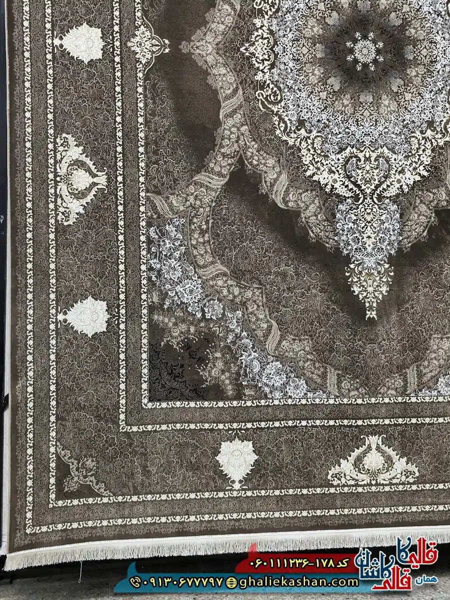 فرش طلاکوب 1200 شانه طرح برکه رنگ قهوه ای شکلاتی گل برجسته کاشان — تصویر ۳