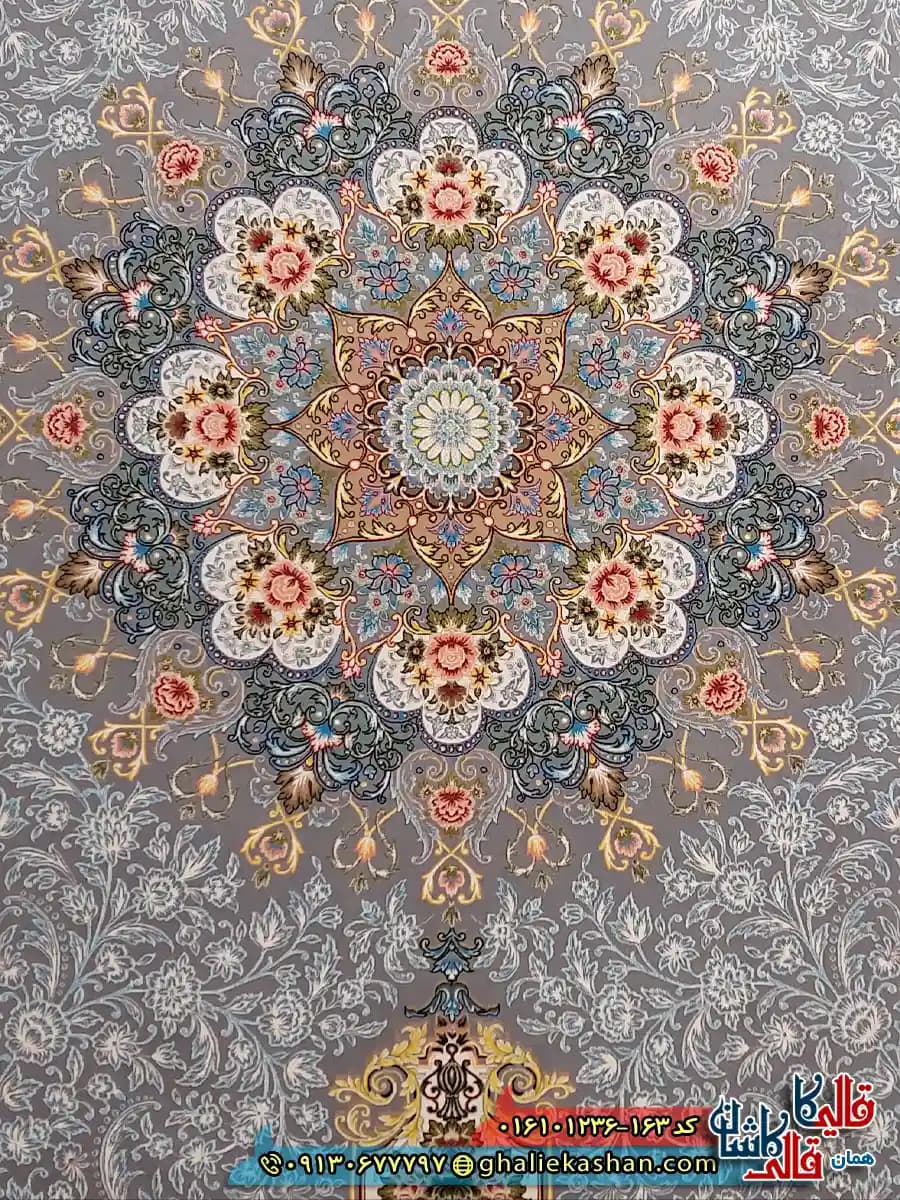 فرش کلاسیک 1200 شانه طرح طاق بستان رنگ طوسی نقره ای کاشان — تصویر ۳