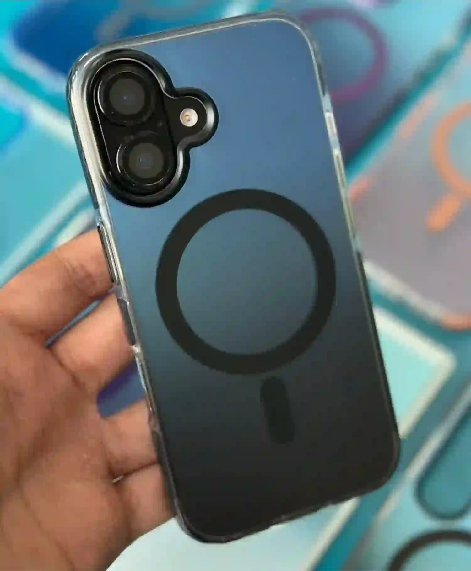 قاب آنتی شوک مگ سیف دار ویوا مادرید گوشی آیفون Iphone 16 — تصویر ۳