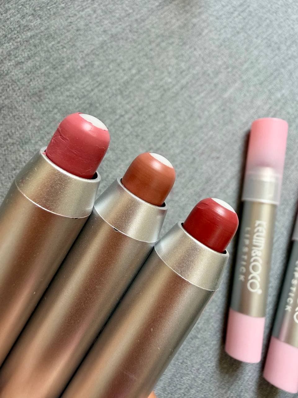 رژلب پیچی کوین کوکو کد 8 — تصویر ۲