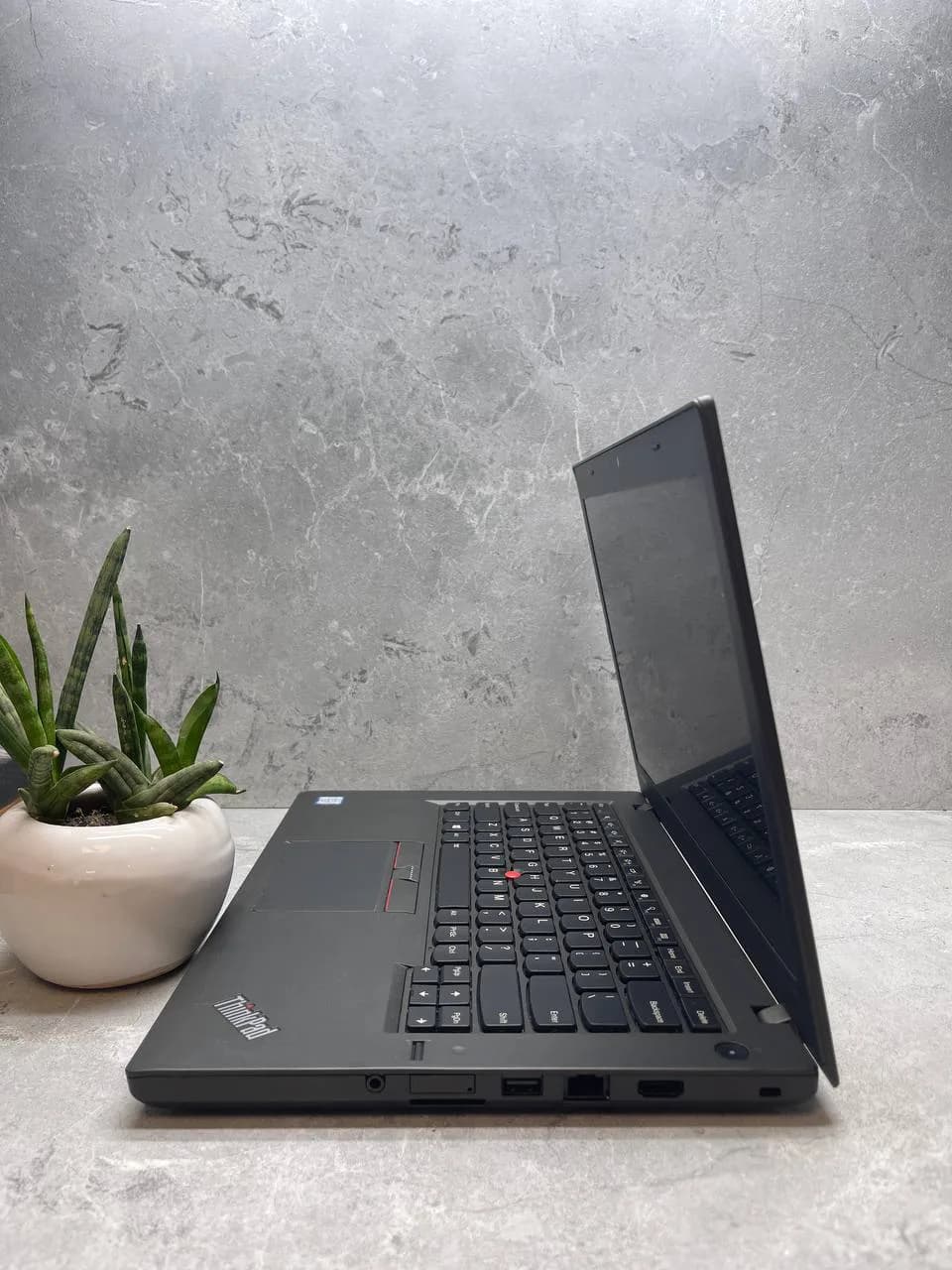 لپ تاپ استوک Lenovo ThinkPad T460 | 14″ FHD | Core i5-6300U | 8GB RAM | 256GB SSD — تصویر ۶