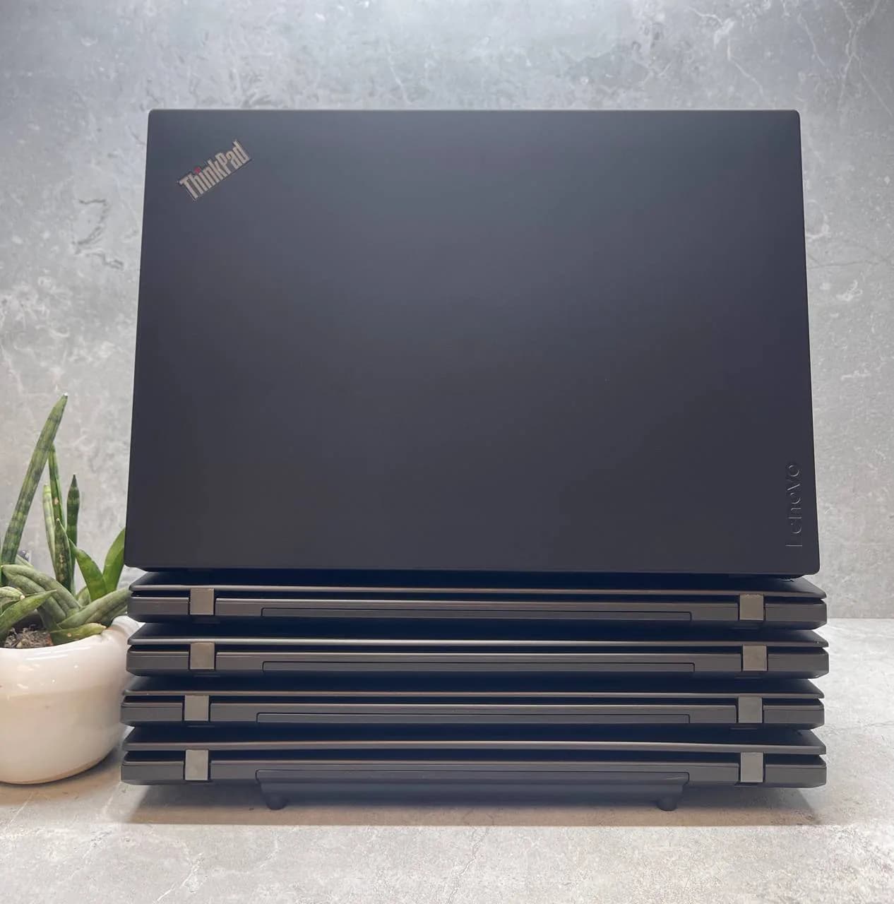 لپ تاپ استوک Lenovo ThinkPad T460 | 14″ FHD | Core i5-6300U | 8GB RAM | 256GB SSD — تصویر ۵