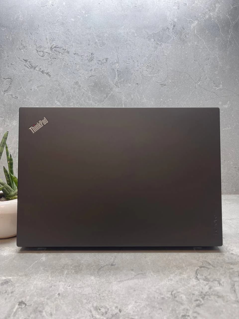 لپ تاپ استوک Lenovo ThinkPad T460 | 14″ FHD | Core i5-6300U | 8GB RAM | 256GB SSD — تصویر ۴