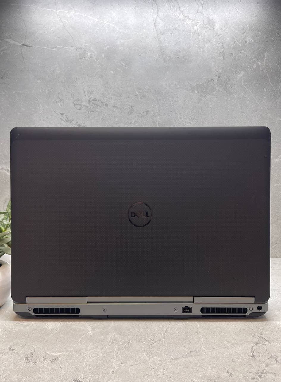 لپ تاپ استوک Dell Precision 7720 | 17.3″ | Core i7-7700HQ | 32GB RAM | 512GB SSD | NVIDIA Quadro M1200 4GB — تصویر ۵