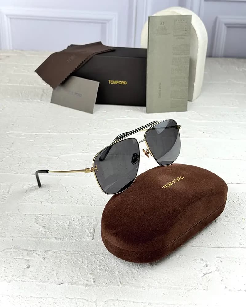 عینک آفتابی مردانه تامفورد مدل Tom Ford JADENF FT1017 — تصویر ۳