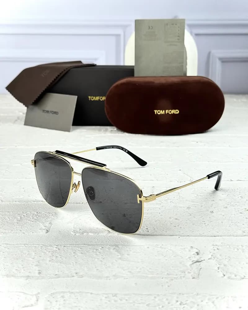 عینک آفتابی مردانه تامفورد مدل Tom Ford JADENF FT1017