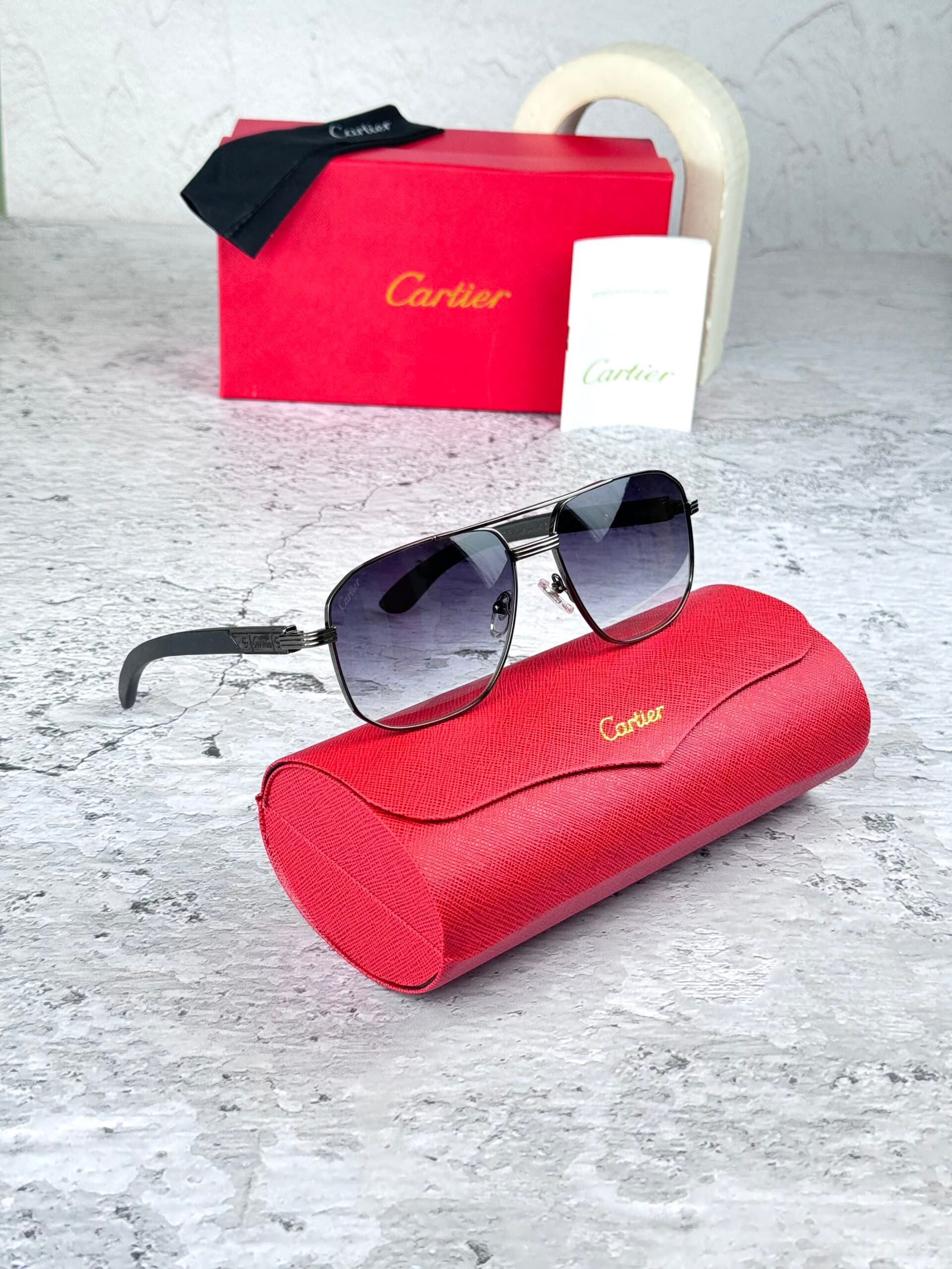 عینک آفتابی مردانه کارتیر مدل CARTIER CT0978S MDITION SNTOS-DUMONT 125 — تصویر ۷