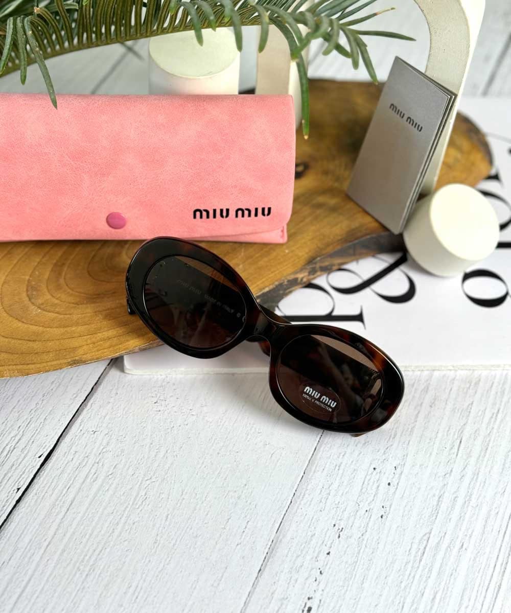عینک آفتابی زنانه میو میو مدل MIU MIU SMU 15WS (sl) — تصویر ۳