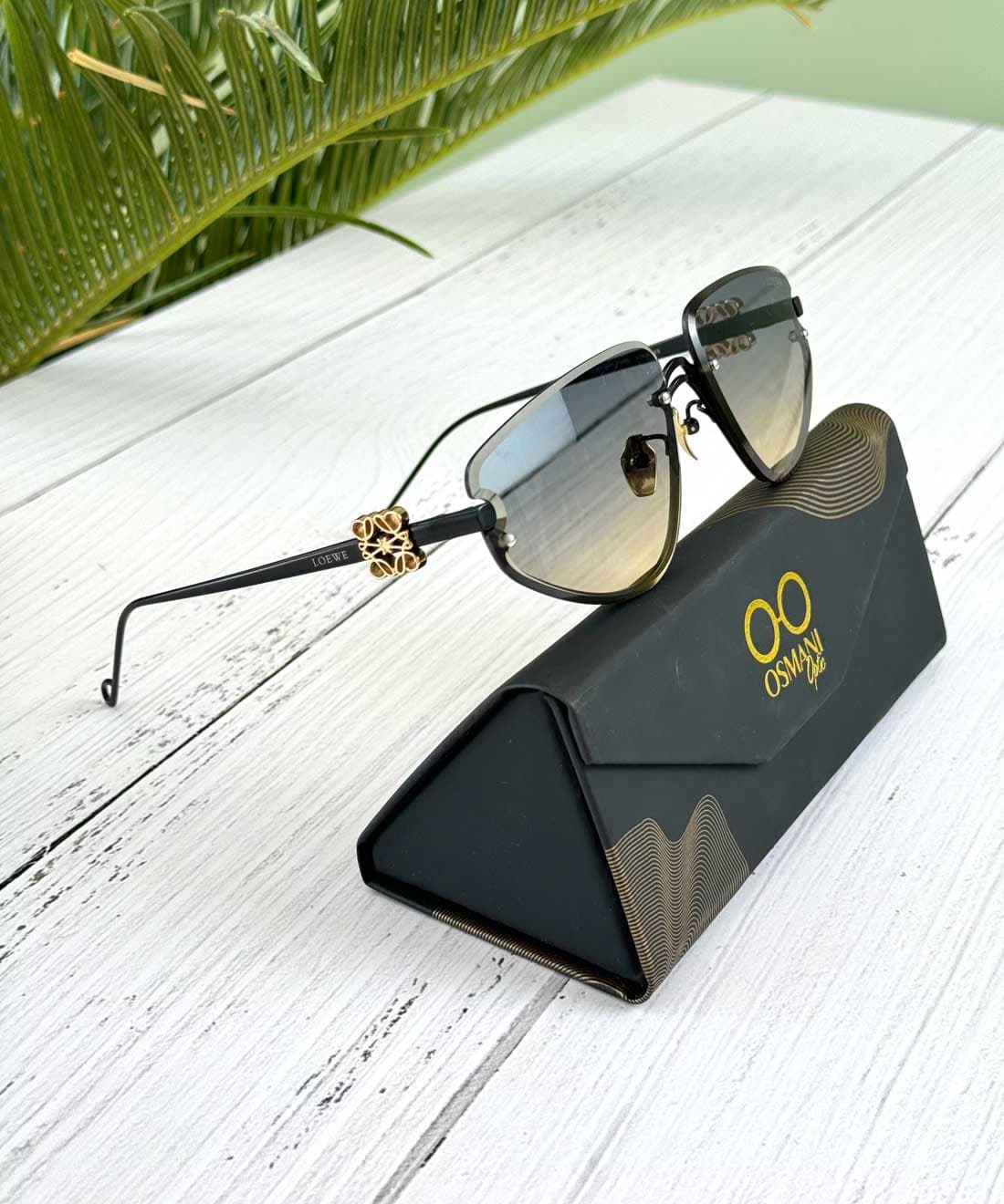عینک آفتابی زنانه برند لوئوه مدل LOEWE LW5104S — تصویر ۲