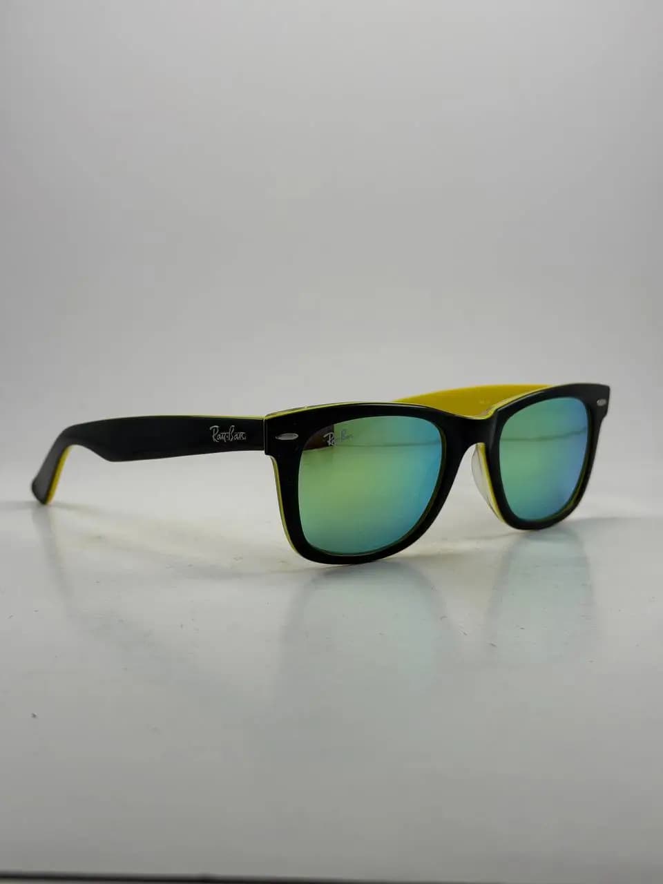ریبن ویفرر مشکی زردrayban rb-2140