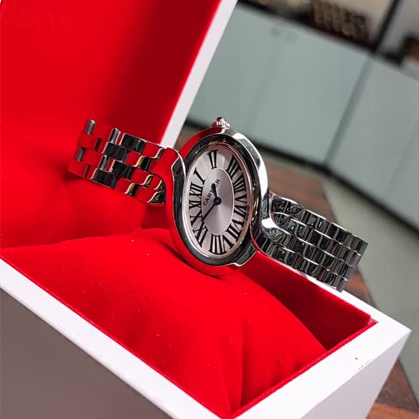 ساعت مچی زنانه کارتیر بیضی بند استیل نقره ای (Cartier) — تصویر ۸