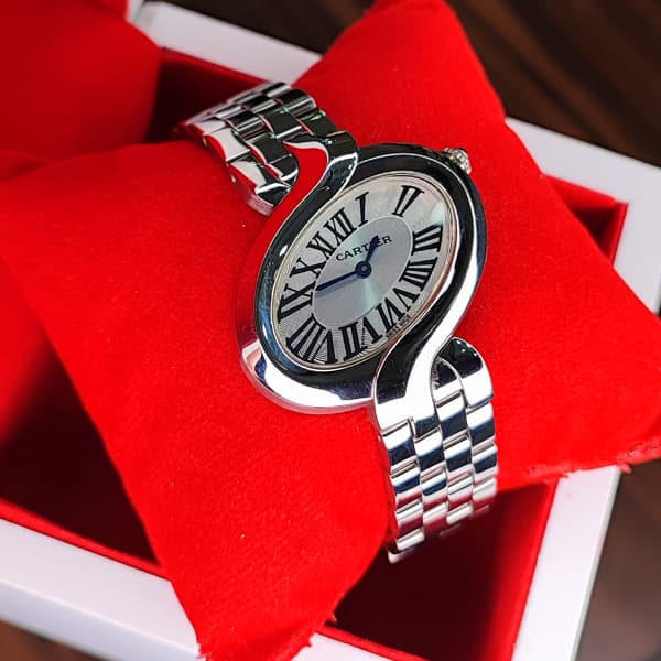 ساعت مچی زنانه کارتیر بیضی بند استیل نقره ای (Cartier) — تصویر ۳
