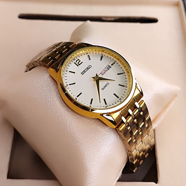 ساعت مچی عقربه ای مردانه طلایی سیکو مدل 1183G