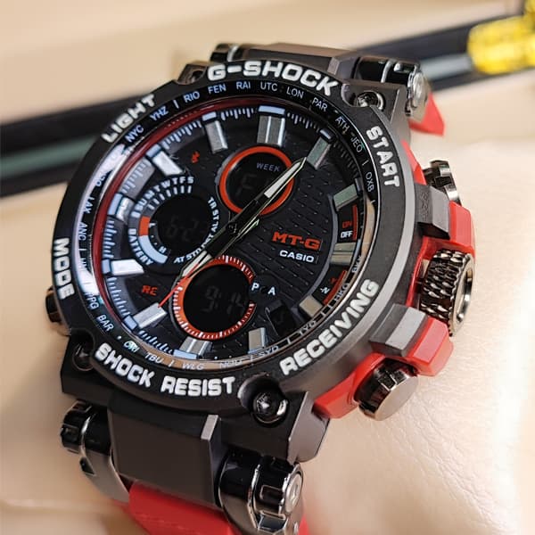 ساعت مچی جیشاک دو زمانه مشکی قرمز مدل 5544 G-Shock (دو موتوره) — تصویر ۴