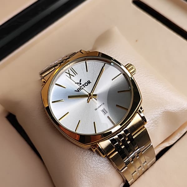 ساعت مچی مردانه ویکتور فرانسه اورجینال طلایی مدل V5699-02