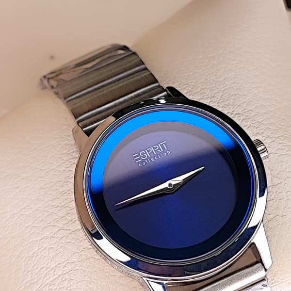 ساعت مچی زنانه اسپریت بند استیل نقره ای آبی مدل 5054G (موتور ژاپن) — تصویر ۴