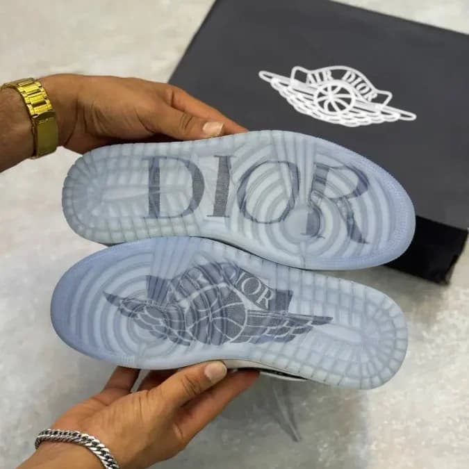 جردن وان ساقدار دیور مستر کوالیتی وارداتی | Air Jordan 1 High Dior — تصویر ۶