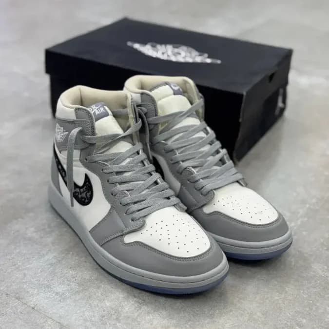 جردن وان ساقدار دیور مستر کوالیتی وارداتی | Air Jordan 1 High Dior — تصویر ۴