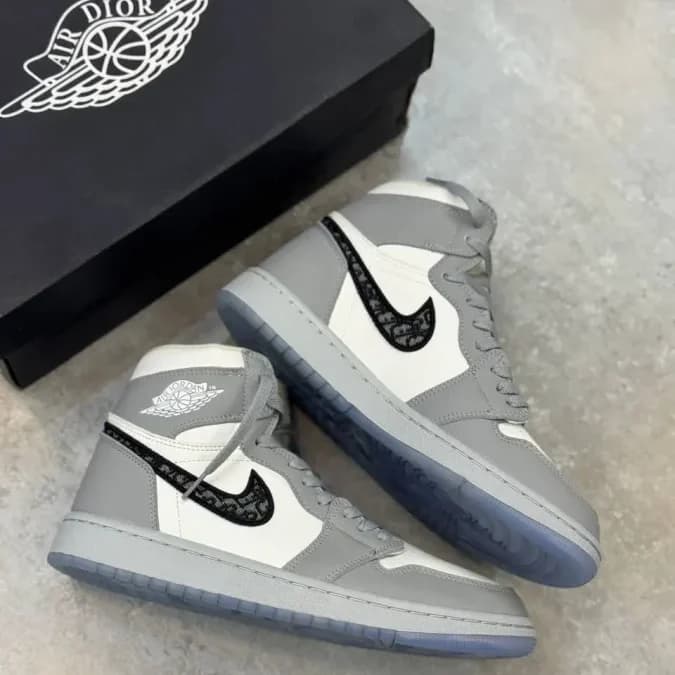 جردن وان ساقدار دیور مستر کوالیتی وارداتی | Air Jordan 1 High Dior — تصویر ۳