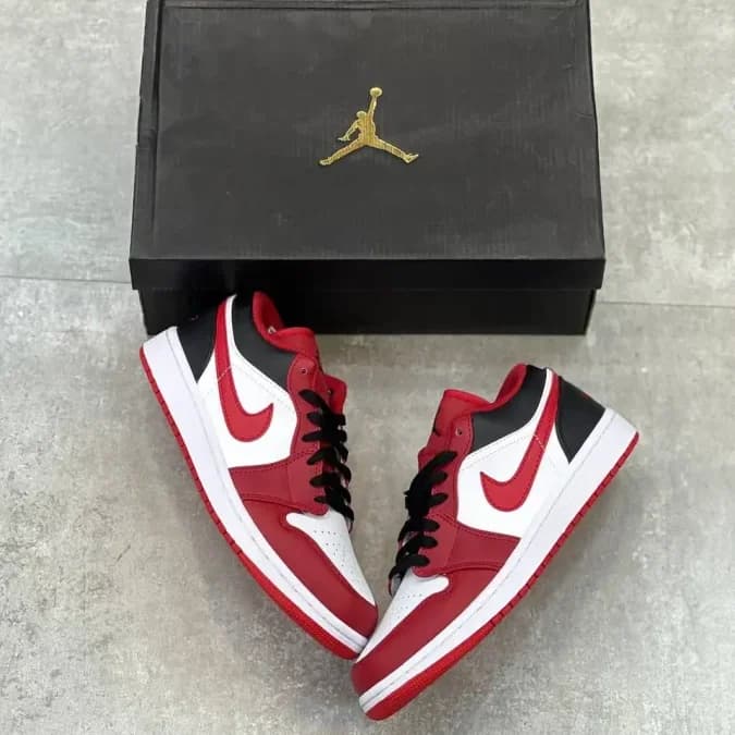 نایک جردن وان لو ریورس بلک تو | Jordan 1 Low Reverse Black Toe — تصویر ۲
