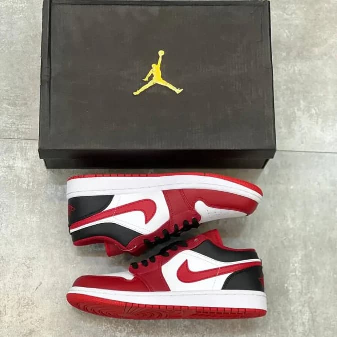 نایک جردن وان لو ریورس بلک تو | Jordan 1 Low Reverse Black Toe — تصویر ۵
