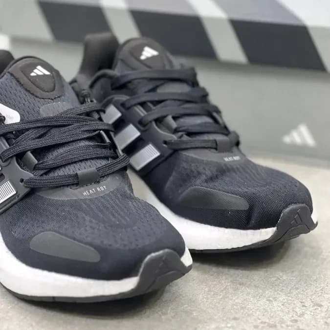 کتونی آدیداس پیور بوست مشکی | adidas Pureboost 22 H.RDY black — تصویر ۳