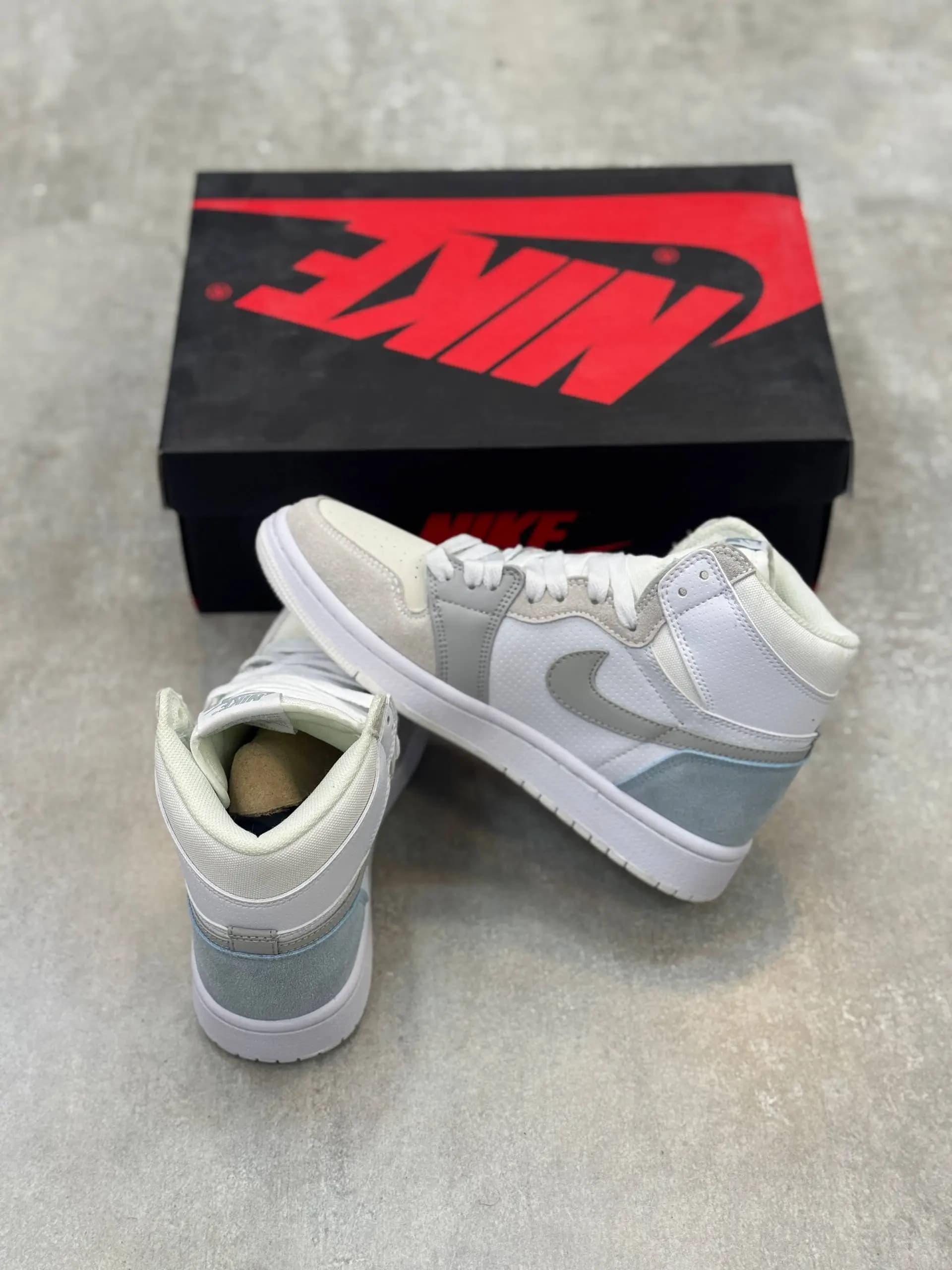 کفش جردن وان ساقدار پاریس مستر کوالیتی | Jordan 1 High Paris — تصویر ۴