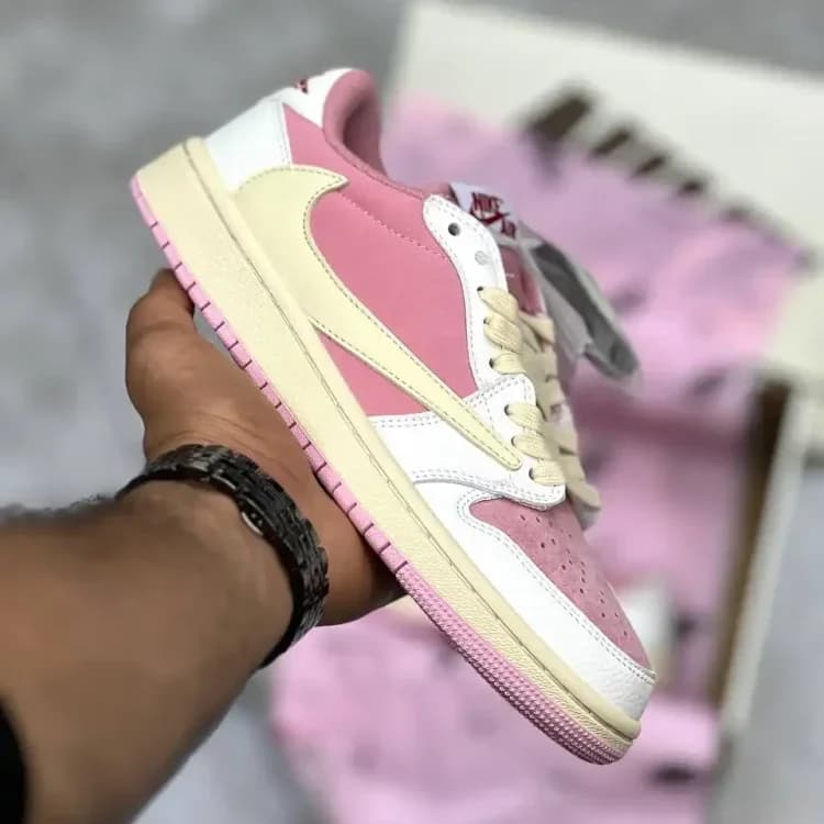 کفش تراویس شای پینک | Nike Travis Scott Pink