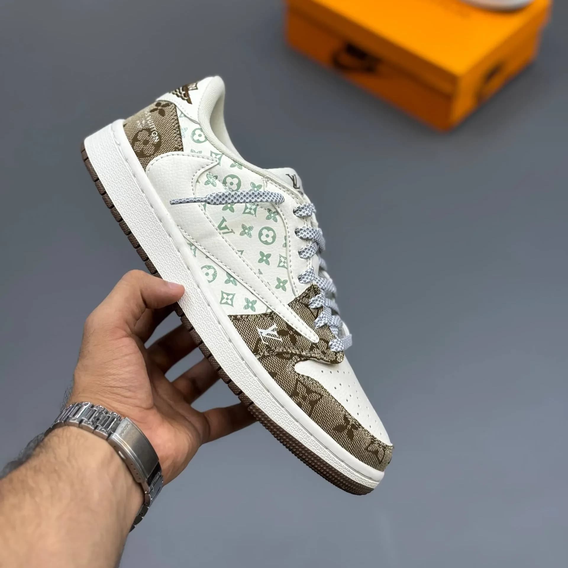 کفش نایک جردن تراویس LV سفید قهوه ای مستر کوالیتی | Nike Air Jordan Travis LV Master Quality